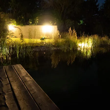 Studio Am Schwimmteich Mitten Im Grunen